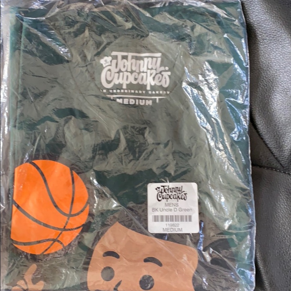 Johnny Cupcakes new In package Uncle Drew shirt